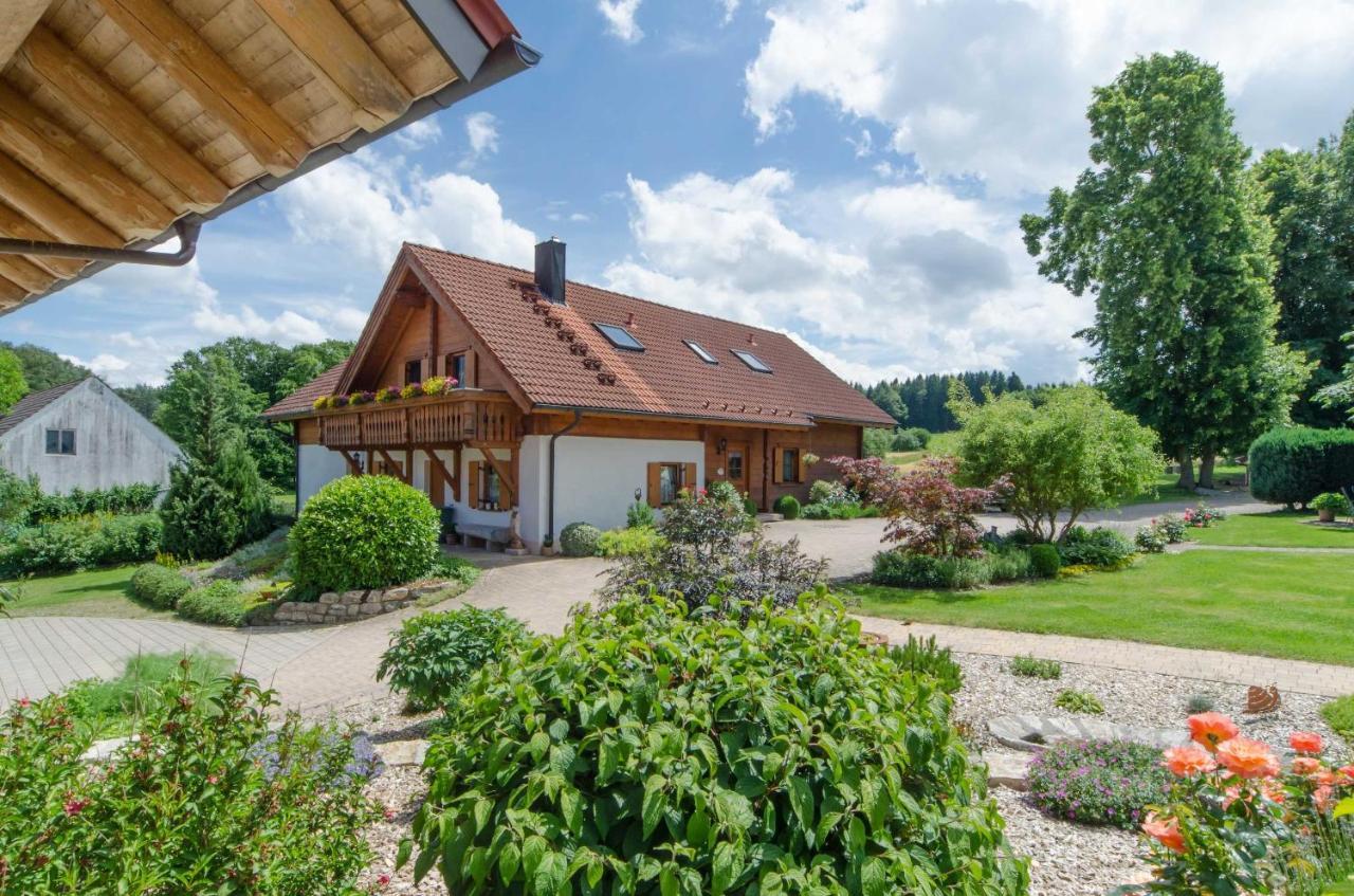 Hotel Heumanns Blockhaeuser Am Wald Pottenstein Exterior foto